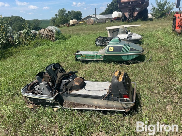 john-deere-340-image-2