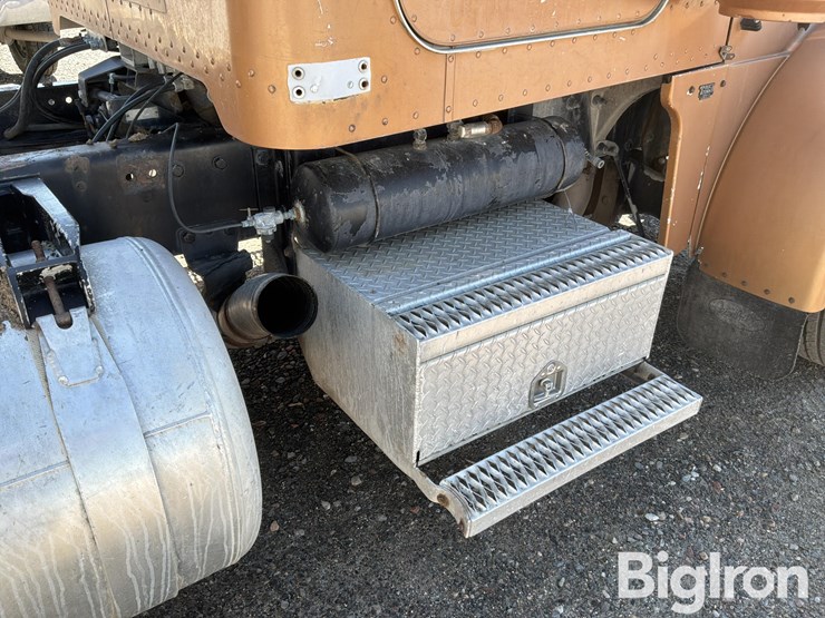 1992-peterbilt-378-image-19