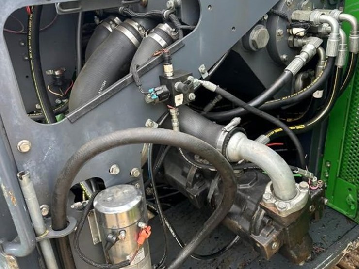 2019-deere-853m-image-6