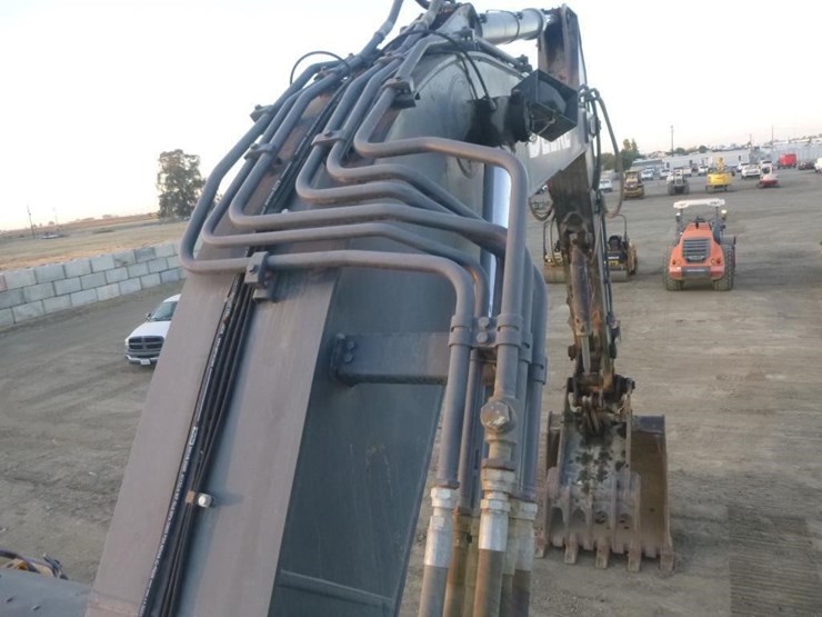 2019-deere-345g-lc-image-50