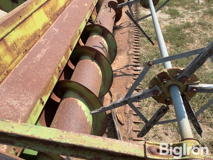 john-deere-14-image-13