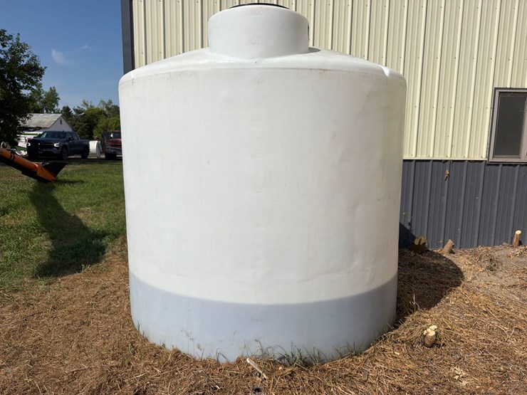 poly-tank-image-3