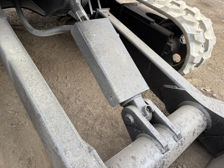 2015-caterpillar-303e-hydraulic-excavator-image-11