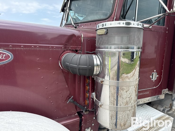 1987-peterbilt-359-image-11
