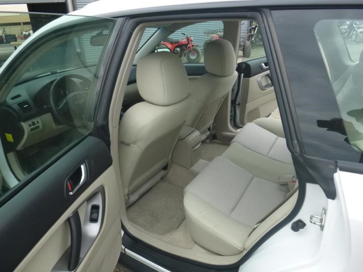 2007-subaru-outback-image-7