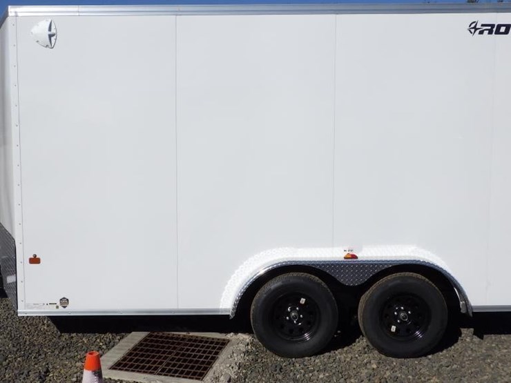 2027-royal-lcht35-7.516v-86-t/a-enclosed-trailer-image-2