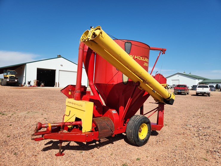 new-holland-355-image-8