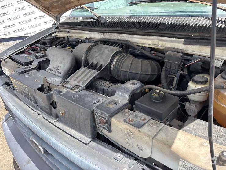 2005-ford-350-image-8