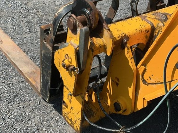 2012-jcb-550-image-36