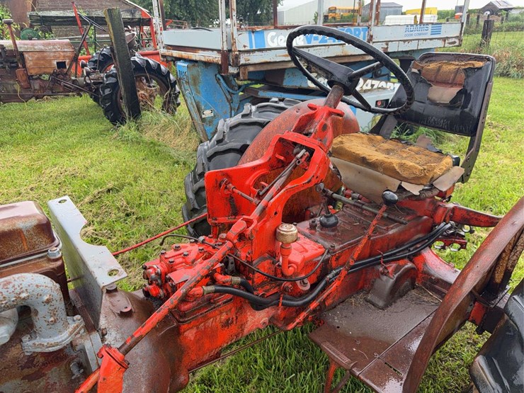 case-parts-tractor-image-14