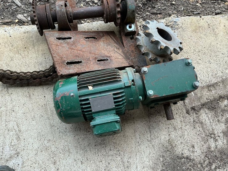 #161-•-speed-reducer-and-parts-image-7