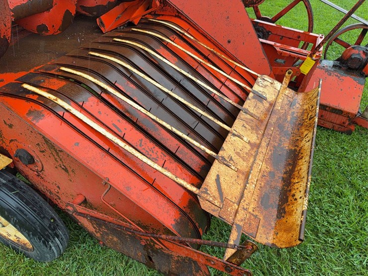case-133-square-baler-image-24