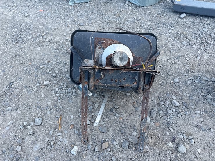 #48465-•-seed-spreader-inv#48465-image-7