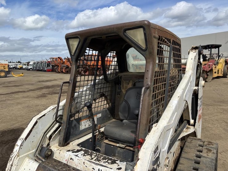 2007-bobcat-t190-image-21