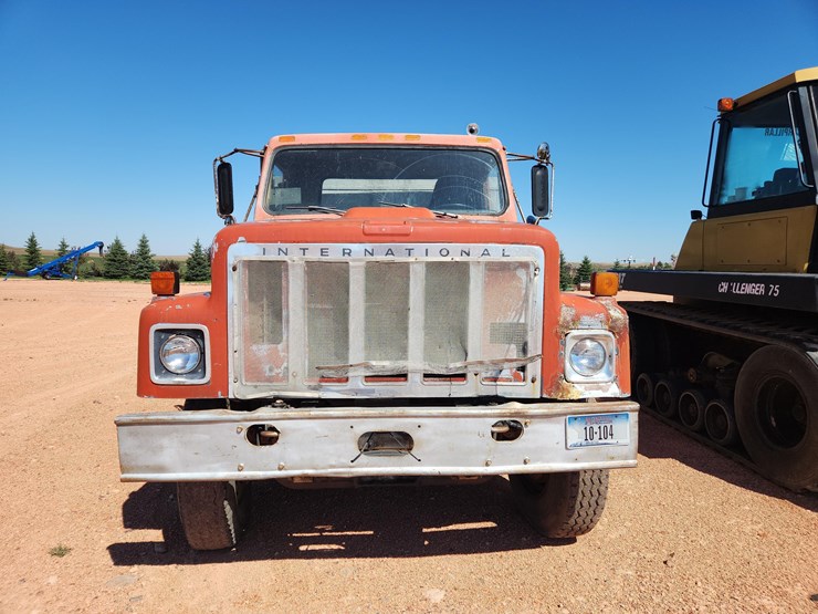 1979-international-f-2554-dump-truck-image-41