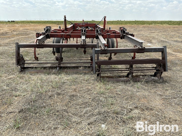 hesston-2540-image-6