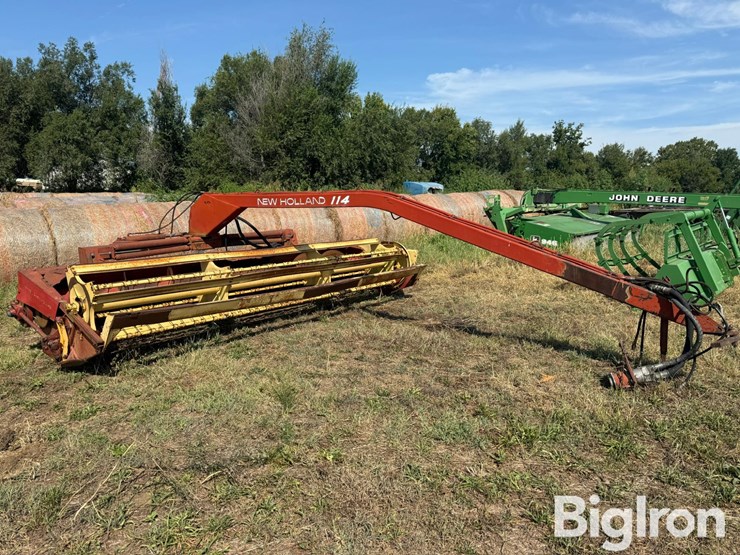 new-holland-114-image-3