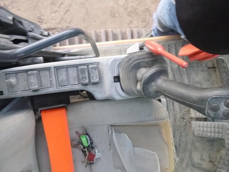 2019-deere-345g-lc-image-20