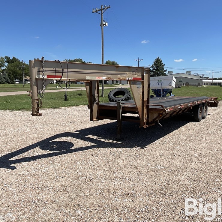 2002 TITAN TRAILER