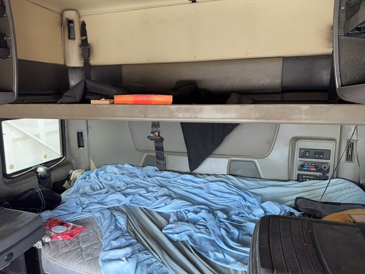 2015-international-prostar-image-65