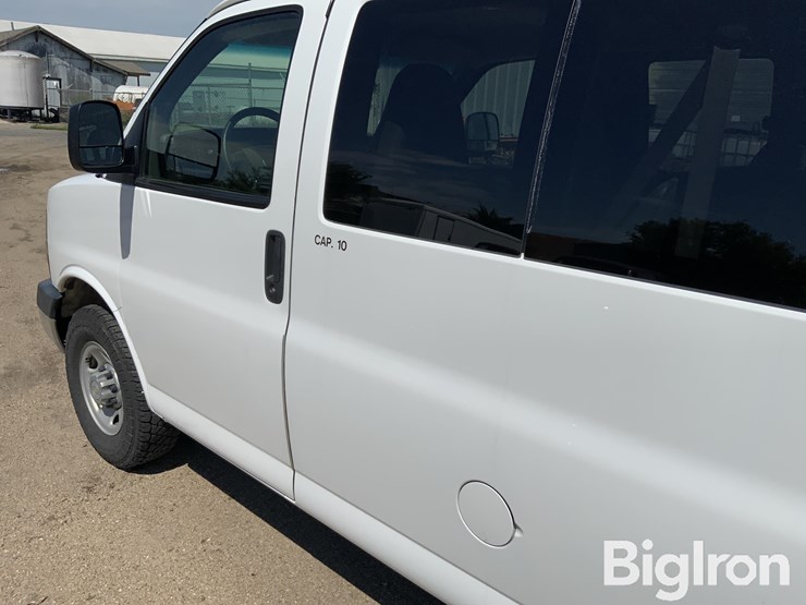2009-chevrolet-express-g2500-image-16