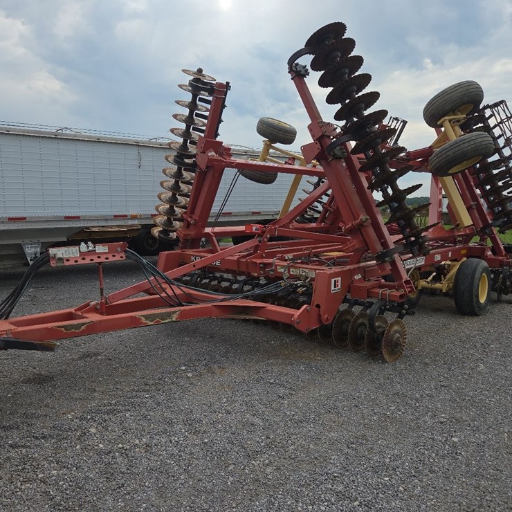 30' Krause Excellerator 8000 VT