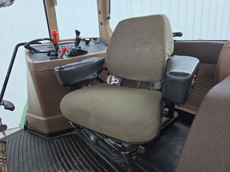 john-deere-7600-image-44
