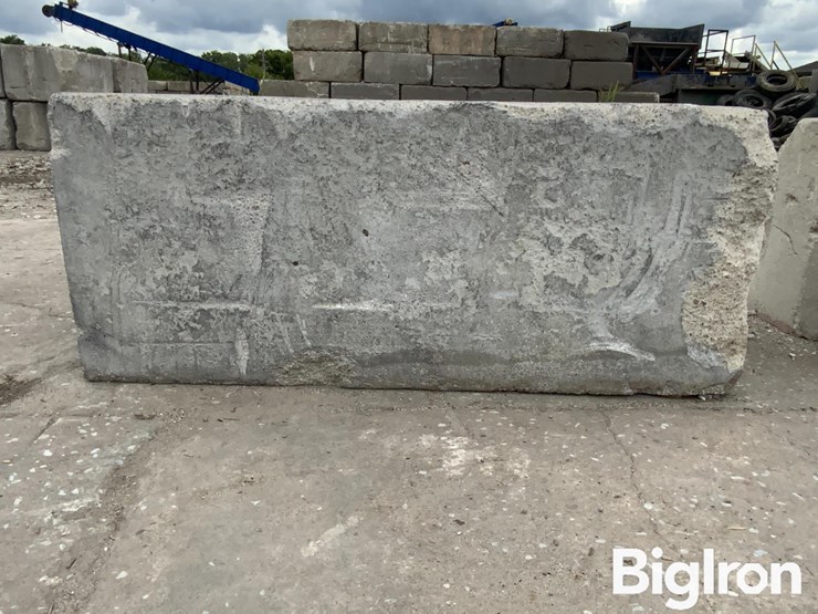6'-x-3'-x-2.5'-interlocking-concrete-blocks-image-20