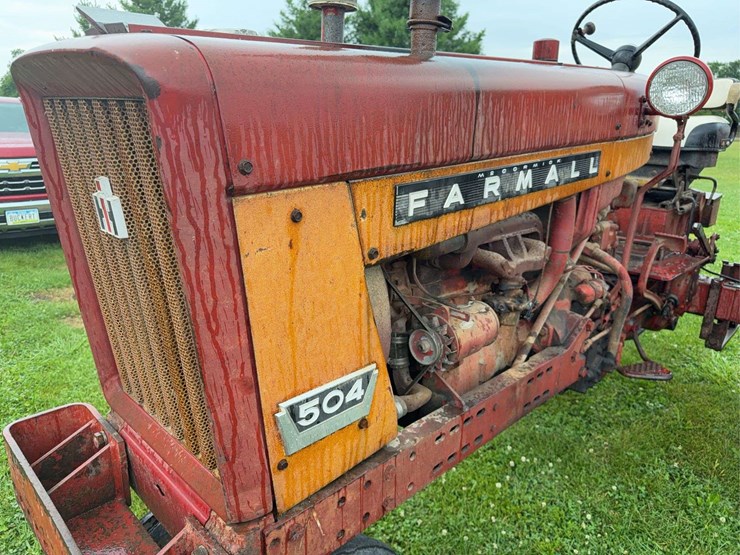 farmall-504-image-11