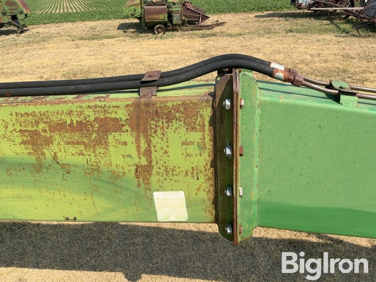 john-deere-12-image-15