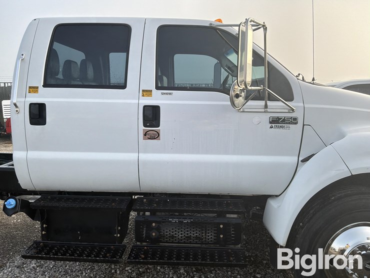 2012-ford-f750-image-19