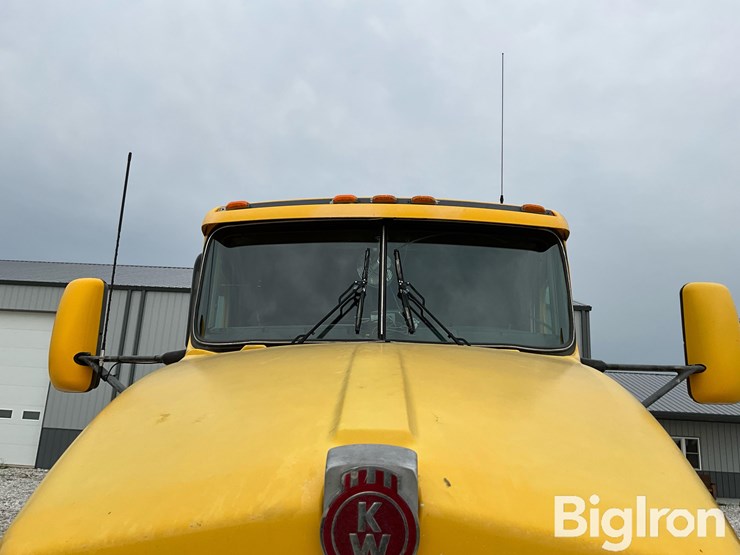 2003-kenworth-t600-image-13