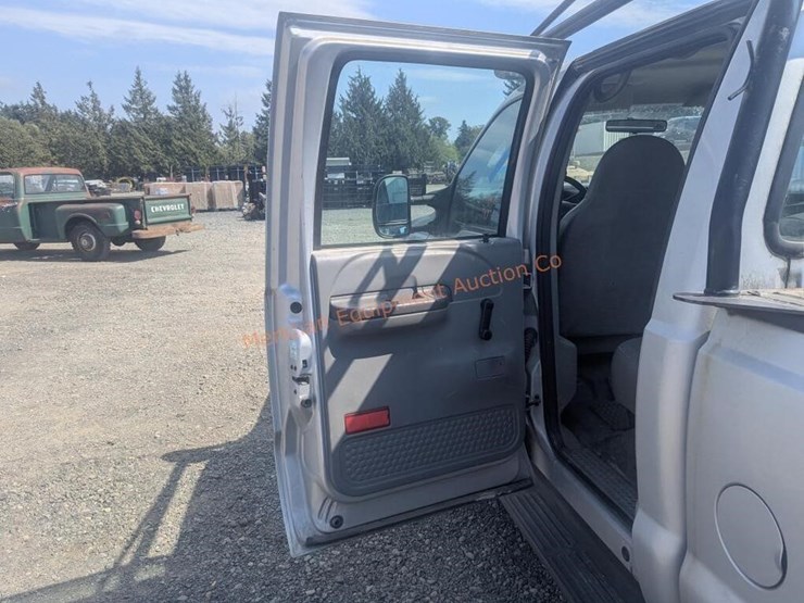 2004-ford-f350-image-13