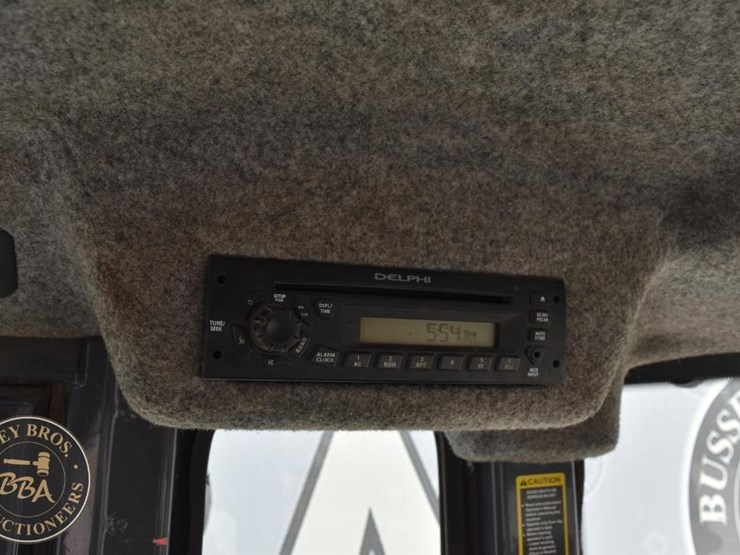 2015-deere-410k-image-59