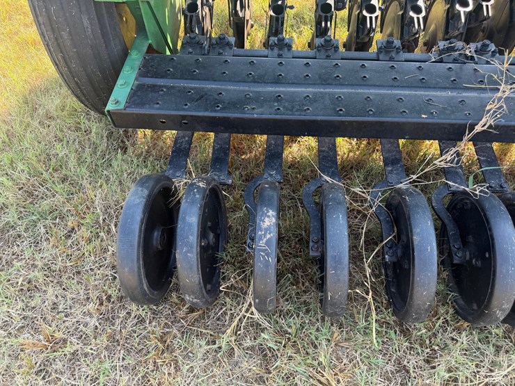 john-deere-8000-image-17