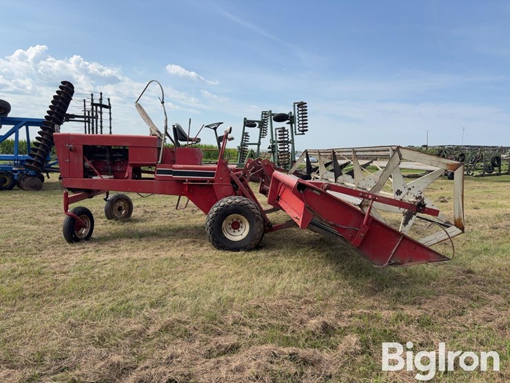case-ih-ih4000-windrower/swather-image-4