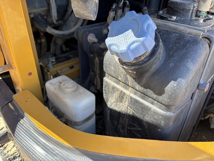 2023-xcmg-xe155ucr-hydraulic-excavator-image-47