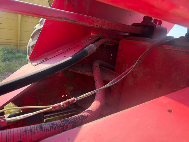 1983-massey-ferguson-4880-image-27