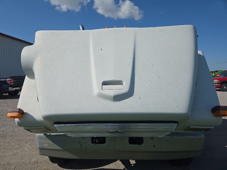 1996-ford-l9000-image-30