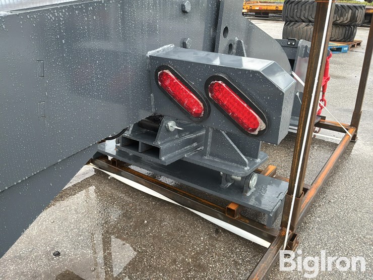 2026-massey-ferguson-730-image-10