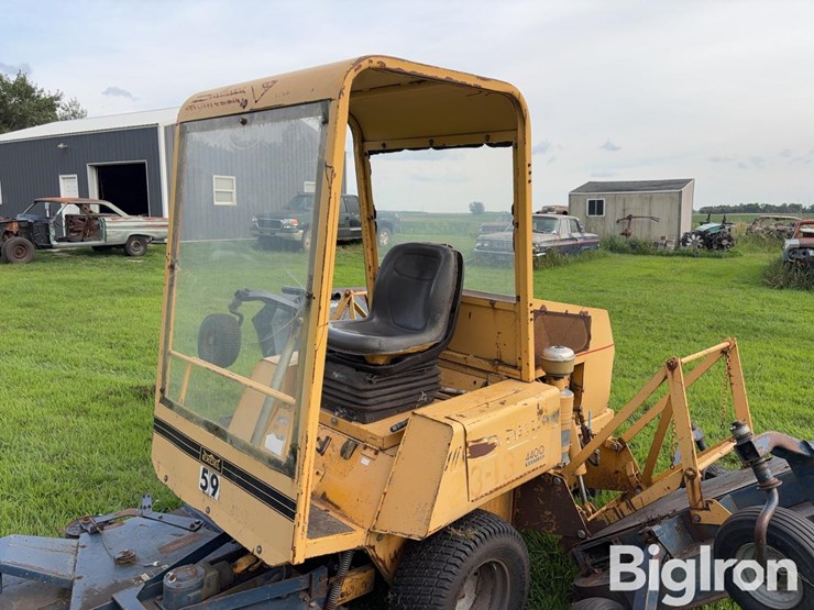 hustler-4400-commercial-mower-image-13