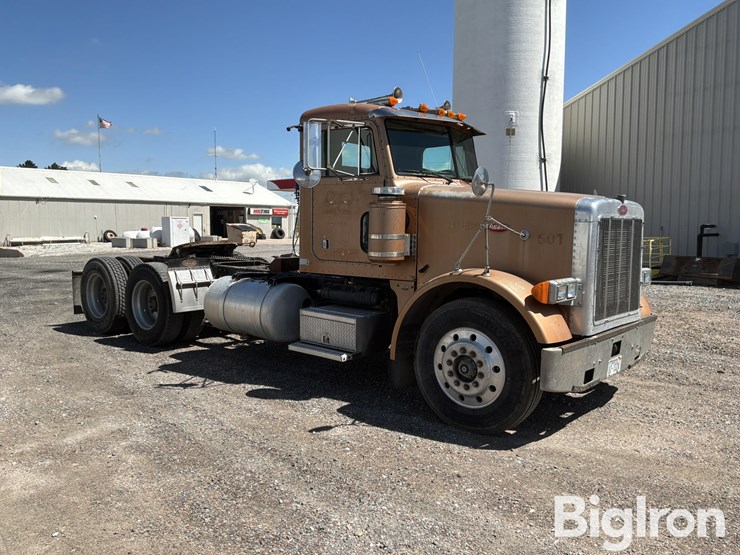 1992-peterbilt-378-image-3