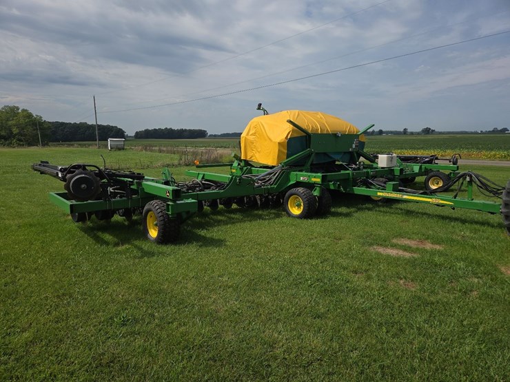 john-deere-1690-image-1