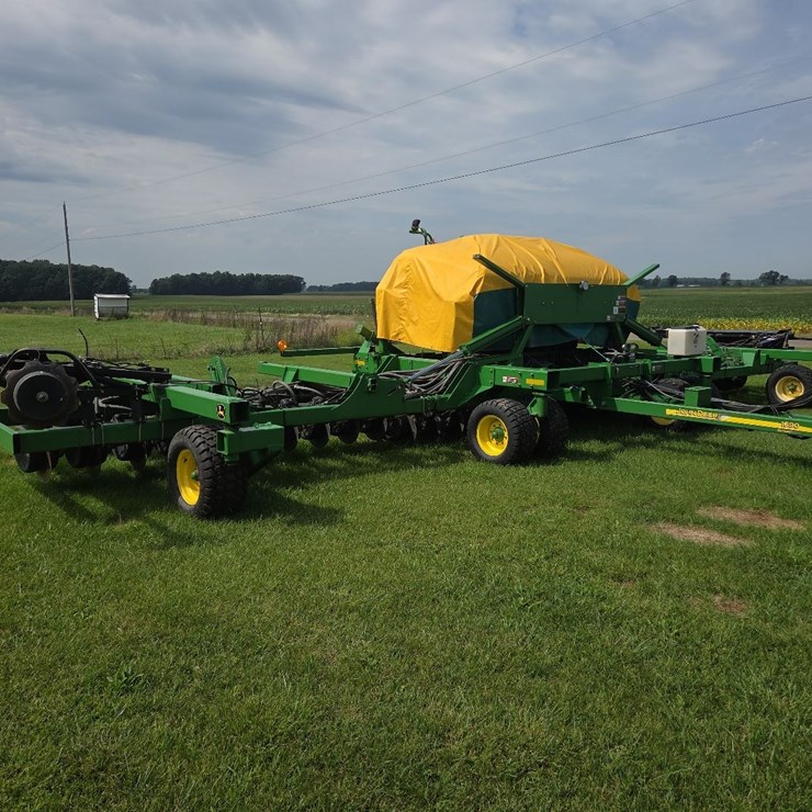 JOHN DEERE 1690