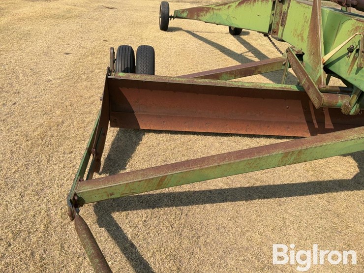 john-deere-12-image-16