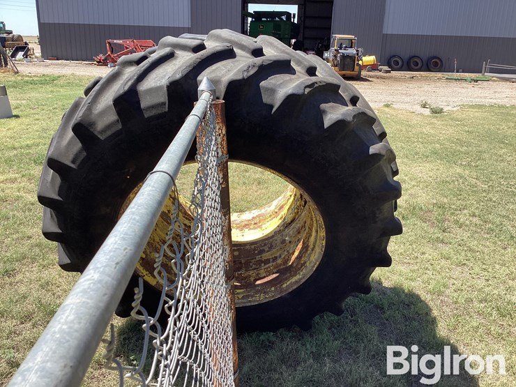 john-deere-520-image-6