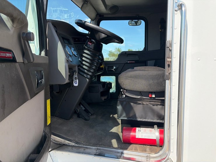 2019-kenworth-t270-image-10