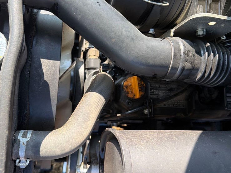 john-deere-2035-image-13