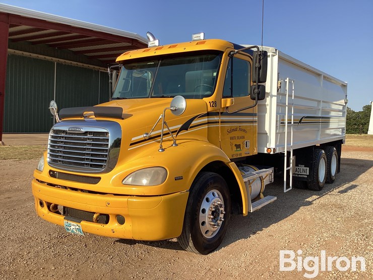 2007-freightliner-columbia-112-image-1