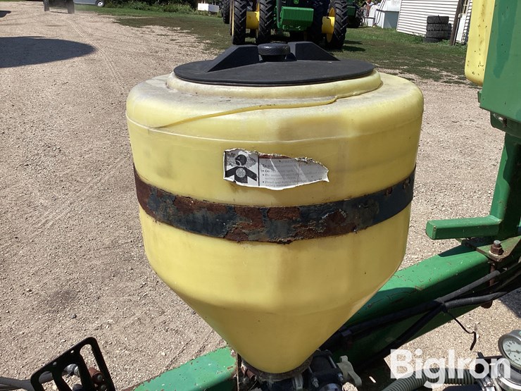2002-summers-80'-pull-type-sprayer-image-12